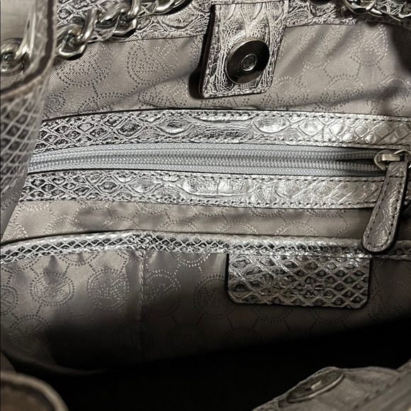 HOSTPICK🩶 Michael Kors Frankie Metallic Silver Leather Snake Print Messenger Bag - Picture 12 of 13